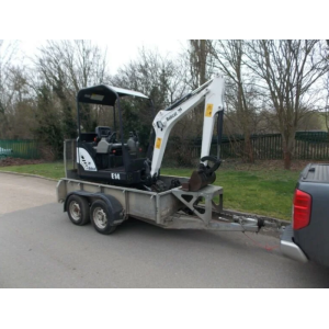 BOBCAT E14 2013 avec remorque | Charpière